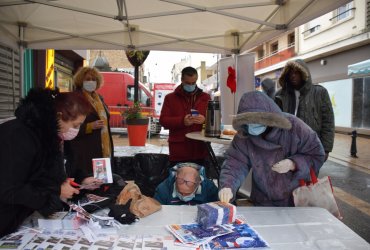 STAND DU SOUVENIR FRANÇAIS AU MARCHÉ