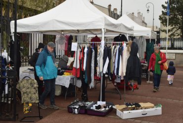 BROCANTE VÊTEMENTS ADULTE - 2 AVRIL 2023