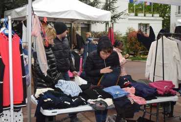 BROCANTE VÊTEMENTS ADULTE - 2 AVRIL 2023