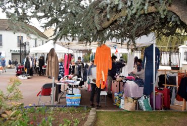 BROCANTE VÊTEMENTS ADULTE - 2 AVRIL 2023