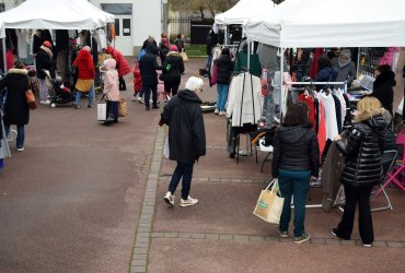 BROCANTE VÊTEMENTS ADULTE - 2 AVRIL 2023