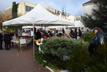 BROCANTE DE JOUETS ET DÉCORATIONS DE NOËL - DIMANCHE 11 DECEMBRE 2022