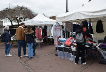 BROCANTE VÊTEMENTS ADULTES - 26 MARS 2023