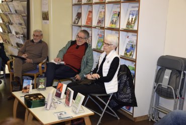 LE CAFÉ LITTÉRAIRE À LA BIBLIOTHÈQUE