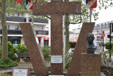 COMMÉMORATION DU 76e ANNIVERSAIRE DU 8 MAI 1945