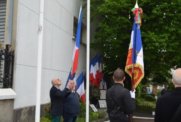 CÉRÉMONIE COMMÉMORATIVE DU 8 MAI