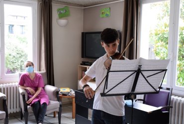 CONCERT DE L'ECOLE DE MUSIQUE A LA RÉSIDENCE D’ÉGLANTINE - JUILLET 2020 