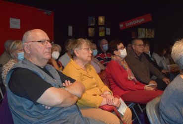 CONFÉRENCE BRANGÉ SUR LA SAINTE CHAPELLE