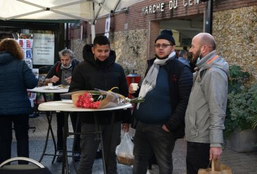 DÉGUSTATION HUÎTRES ET CHARCUTERIES AU MARCHÉ