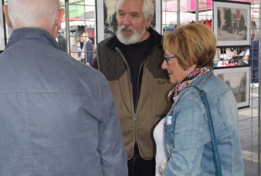 PRÉSENCE DES ASSOCIATIONS "HORIZON CANCER" ET "MEMOIRE VIVANTE DU PLATEAU D'AVRON" AU MARCHÉ - DIMANCHE 16 OCTOBRE