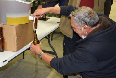 MISE EN BOUTEILLE DE LA BIÈRE NOCÉENNE "LA FAVORITE"