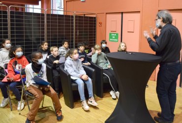 SALON DU LIVRE POLICIER : RENCONTRE DES ÉCOLES AVEC LES AUTEURS