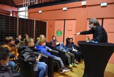 SALON DU LIVRE POLICIER : RENCONTRE DES ÉCOLES AVEC LES AUTEURS