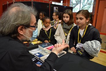 SALON DU LIVRE POLICIER : RENCONTRE DES ÉCOLES AVEC LES AUTEURS