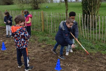 DU BLÉ AU PAIN : LE SEMIS AVEC LES ENFANTS DES CENTRES DE LOISIRS