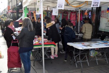 VENTE SUR LE MARCHÉ PAR LES ÉLÈVES DU COLLÈGE J. MOULIN - 16 AVRIL 2023