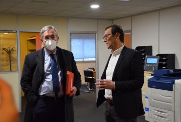 PROLONGEMENT DU METRO 1 : RENCONTRE DE C. DEMUYNCK, MAIRE DE NEUILLY-PLAISANCE ET J-M. GENESTIER, MAIRE DU RAINCY ET VICE PRESIDENT DE GPGE, AVEC LES ENTREPRISES DE LA ZA DE LA FONTAINE DU VAISSEAU