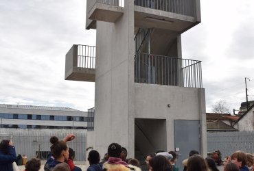 VISITE PAR LES ENFANTS DES ÉCOLES DE LA CASERNE DES POMPIERS