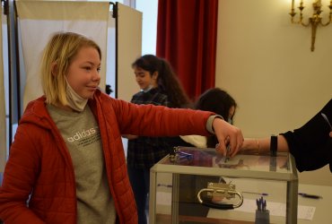 LES ÉCOLES VOTENT POUR LE PRIX DU LIONCEAU NOIR