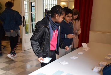 LES ÉCOLES VOTENT POUR LE PRIX DU LIONCEAU NOIR