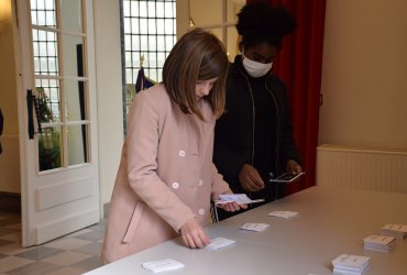 LES ÉCOLES VOTENT POUR LE PRIX DU LIONCEAU NOIR