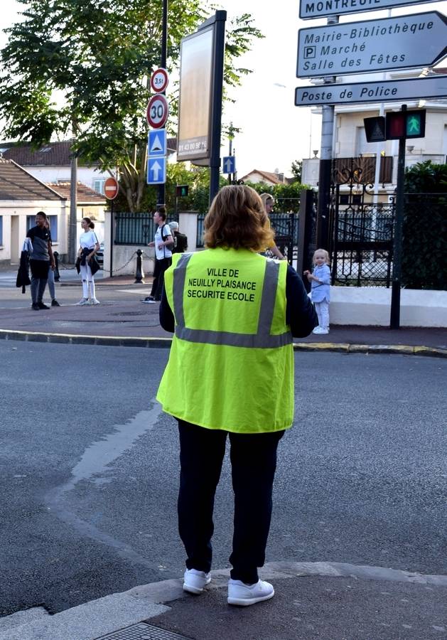 Neuilly Plaisance surveillance sortie ecole